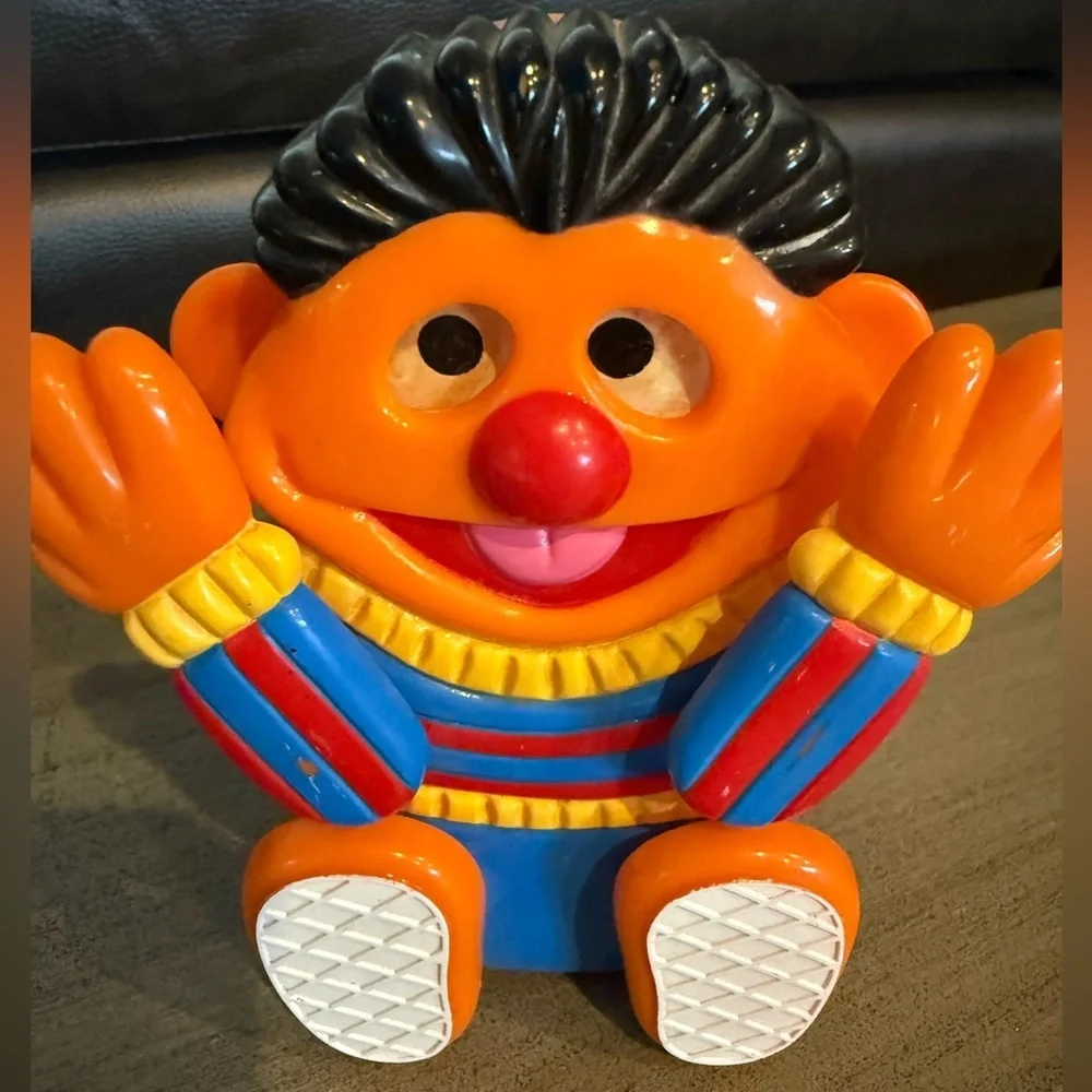 Jim Henson-Sesame Street-Peek-A-Boo Ernie-Wind-Up-6